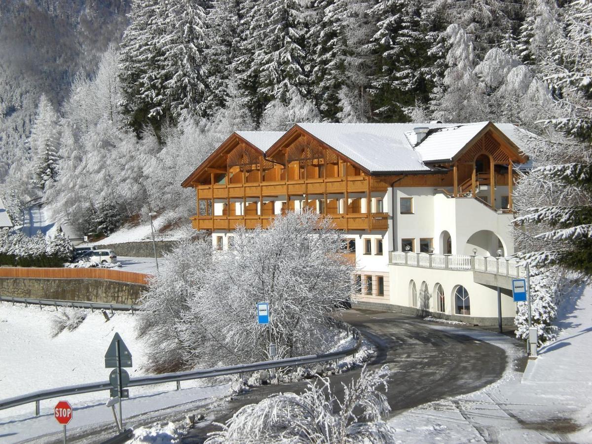 Hotel Kranebitt Val di Vizze Bagian luar foto