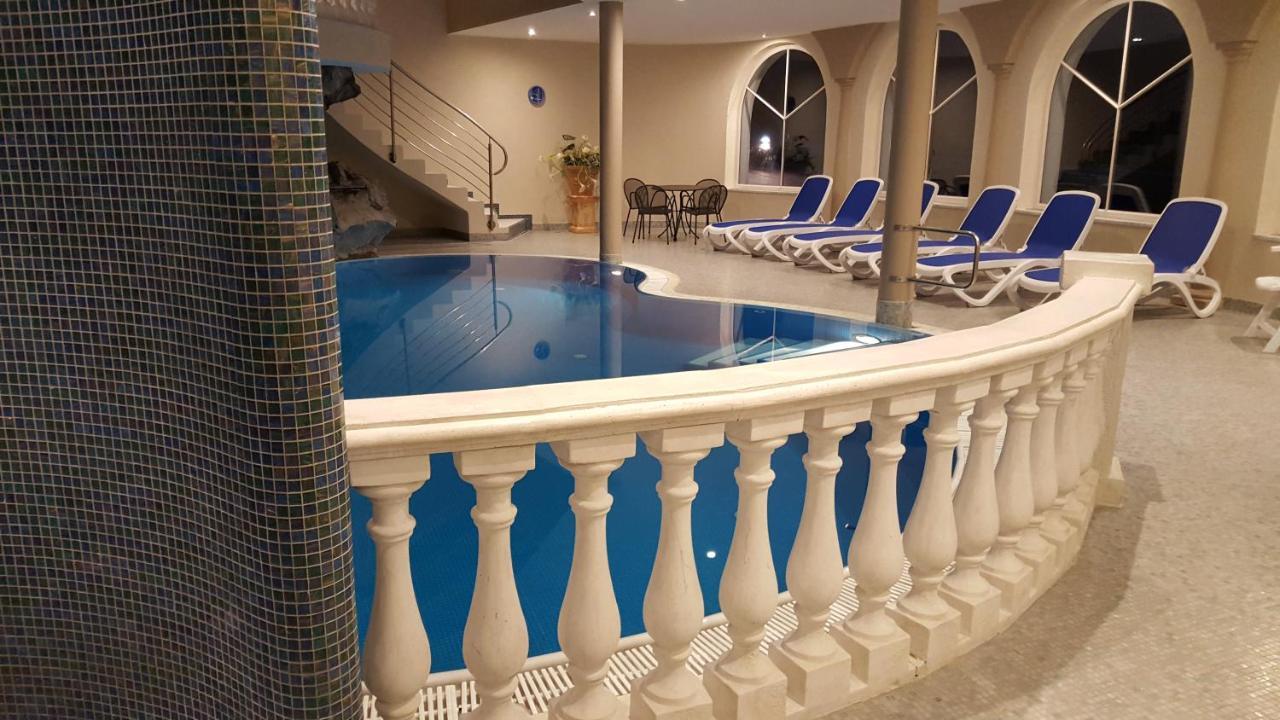 Hotel Kranebitt Val di Vizze Bagian luar foto