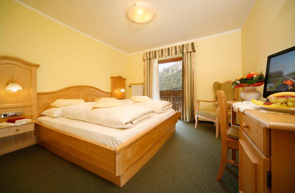 Hotel Kranebitt Val di Vizze Bagian luar foto