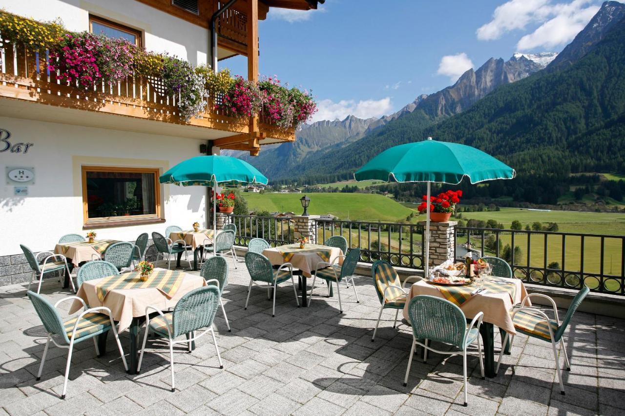 Hotel Kranebitt Val di Vizze Bagian luar foto