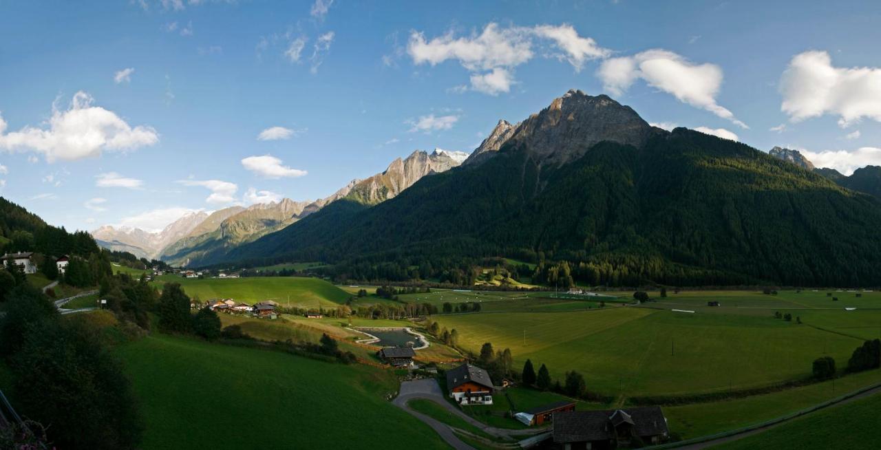 Hotel Kranebitt Val di Vizze Bagian luar foto