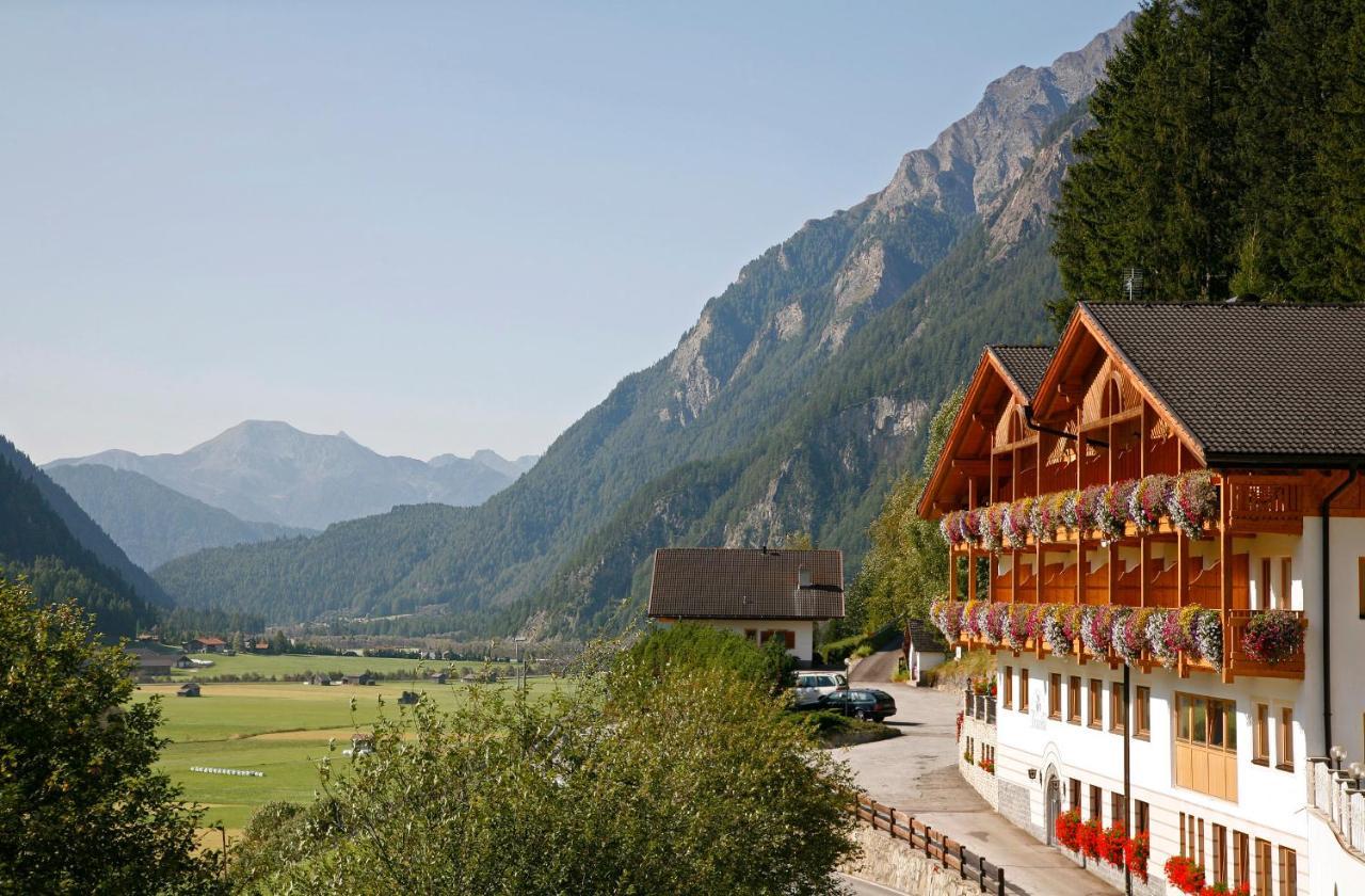 Hotel Kranebitt Val di Vizze Bagian luar foto