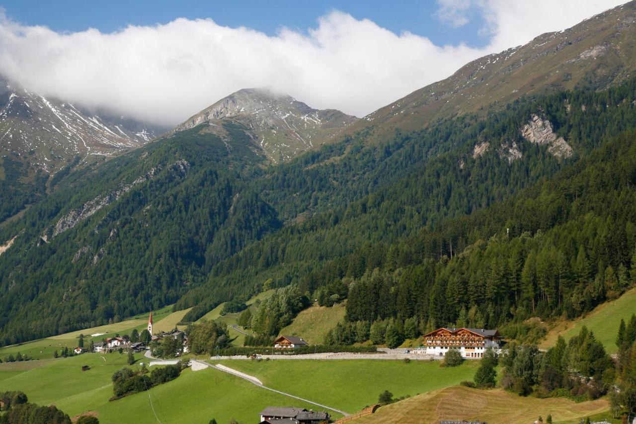 Hotel Kranebitt Val di Vizze Bagian luar foto