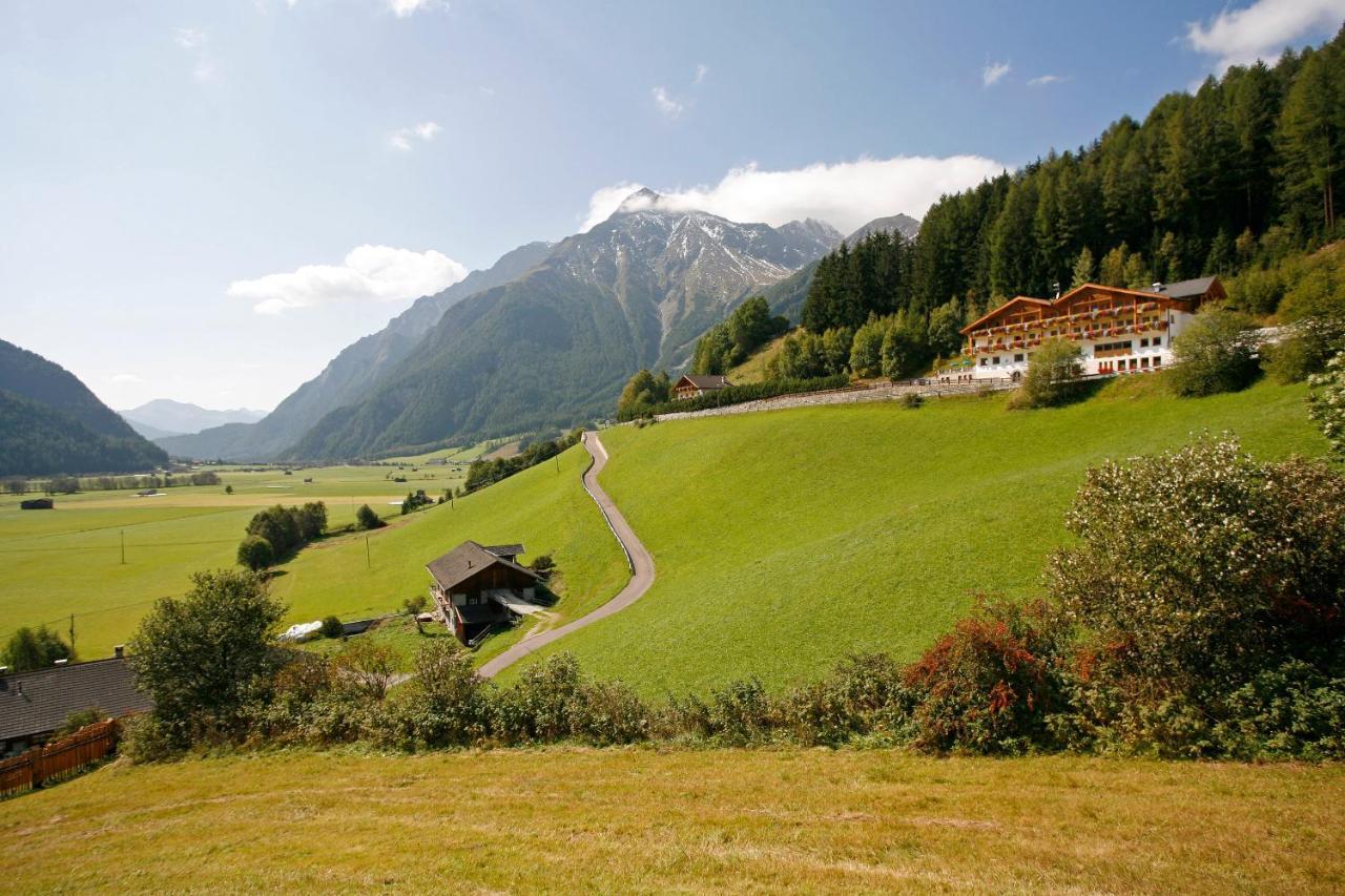 Hotel Kranebitt Val di Vizze Bagian luar foto
