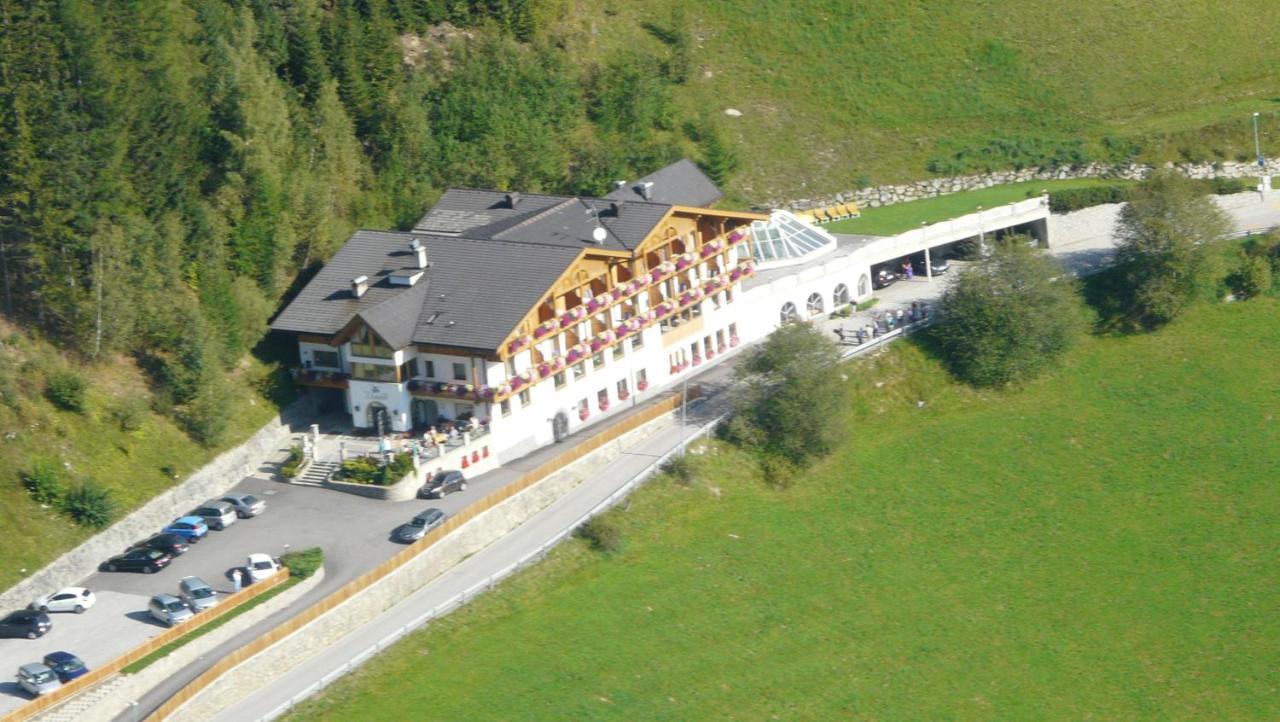 Hotel Kranebitt Val di Vizze Bagian luar foto